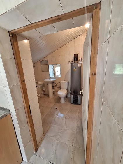 Casă cu 6 camere cu Teren 2080 Mp în Topraisar