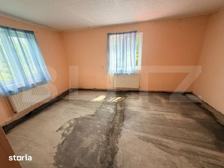 Casă cu 9 camere cu Teren 2000 Mp în Bran