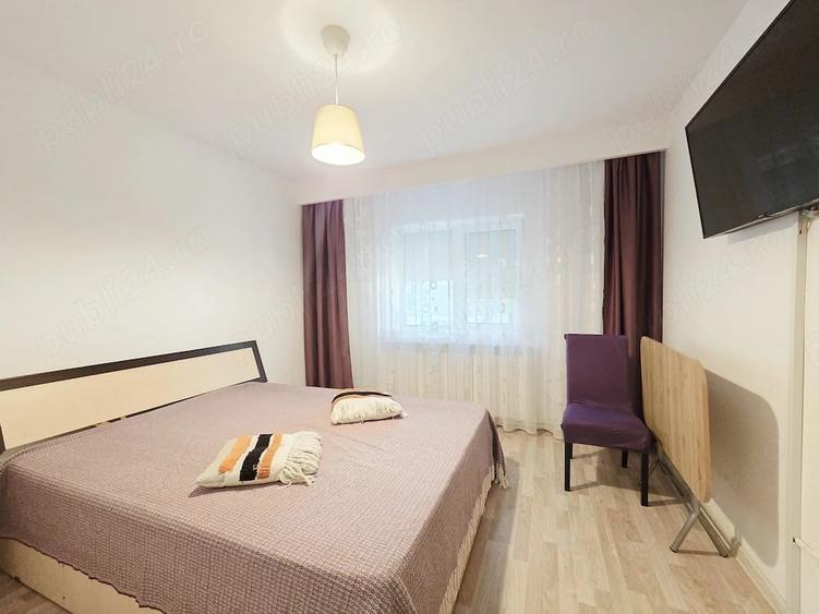 Apartament cu 3 camere decomandat în Piața Centrală