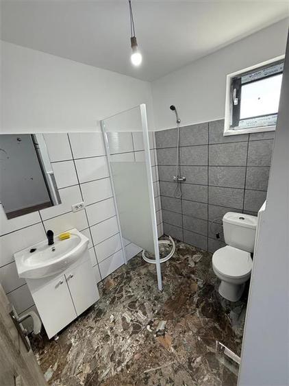Casă individuală cu 4 camere cu Canalizare în Tomești