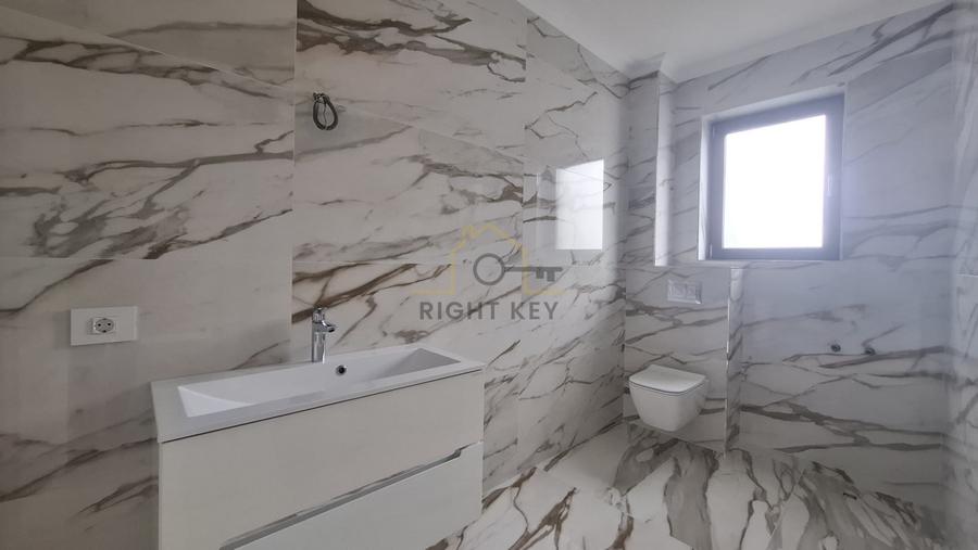 Apartament cu 3 camere decomandat în Băneasa