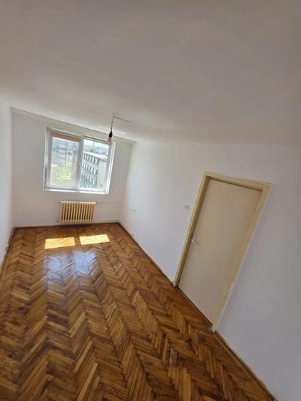Apartament cu 2 camere decomandat în Abator
