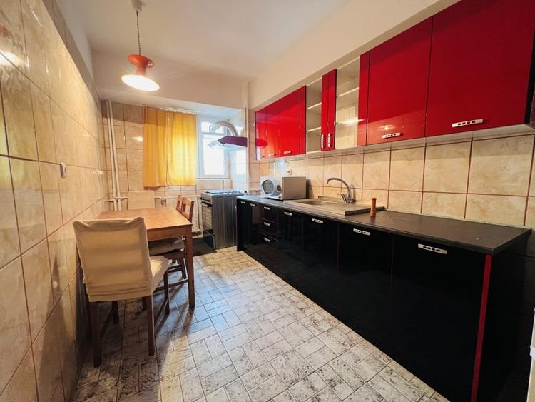 Apartament cu 3 camere decomandat, mobilat în Iancului