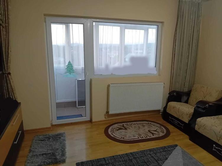 Apartament cu 4 camere decomandat în Micro 4