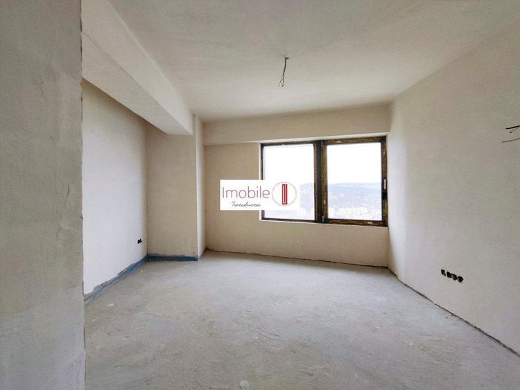 Penthouse cu 4 camere decomandat în Mănăștur