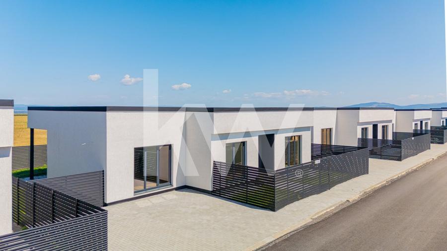 Casă individuală cu 4 camere cu Teren 333 Mp în Exterior Est
