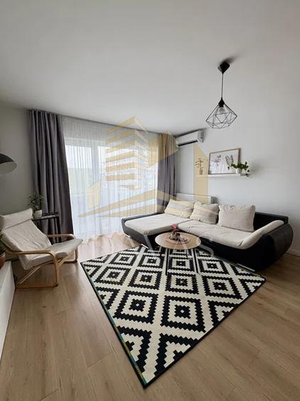 Apartament cu 2 camere semidecomandat, mobilat în Sopor