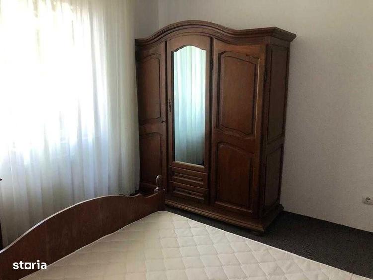 Apartament cu 3 camere decomandat, mobilat în Berceni