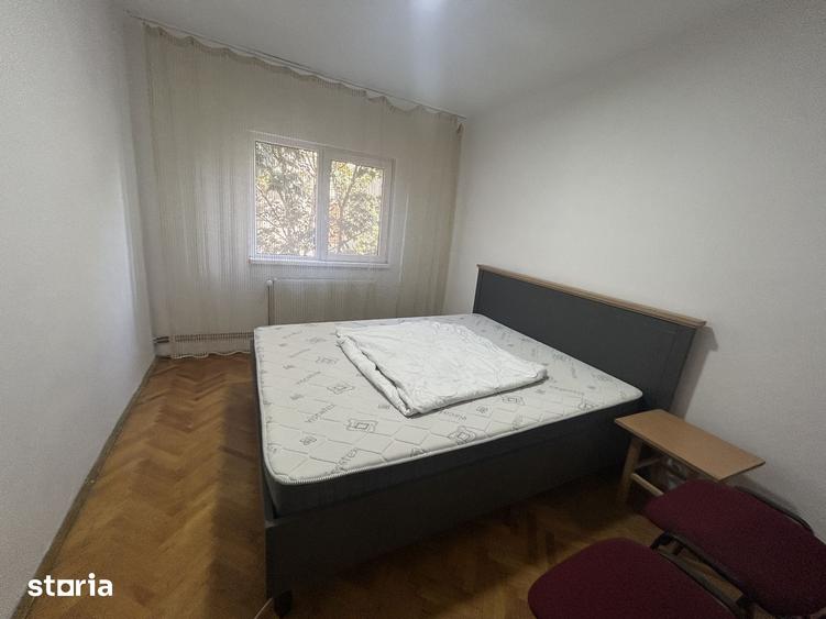 Apartament cu 4 camere decomandat în Bucovina