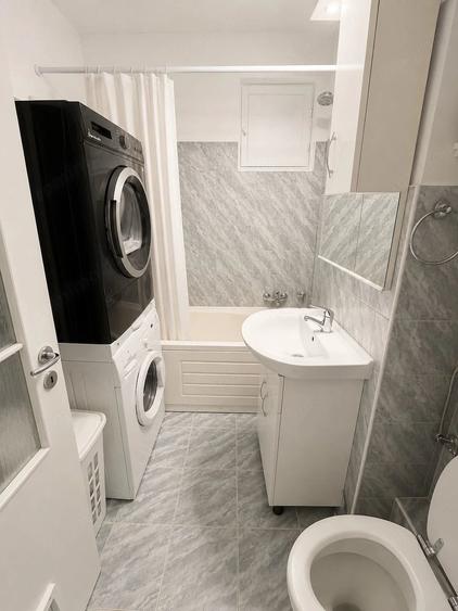 Apartament cu 3 camere decomandat în Vest