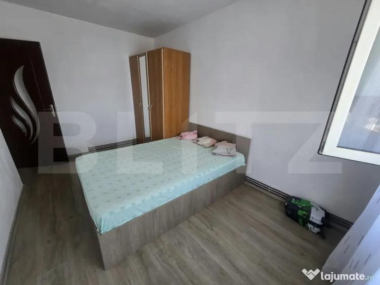 Apartament cu 3 camere decomandat în Micro 4