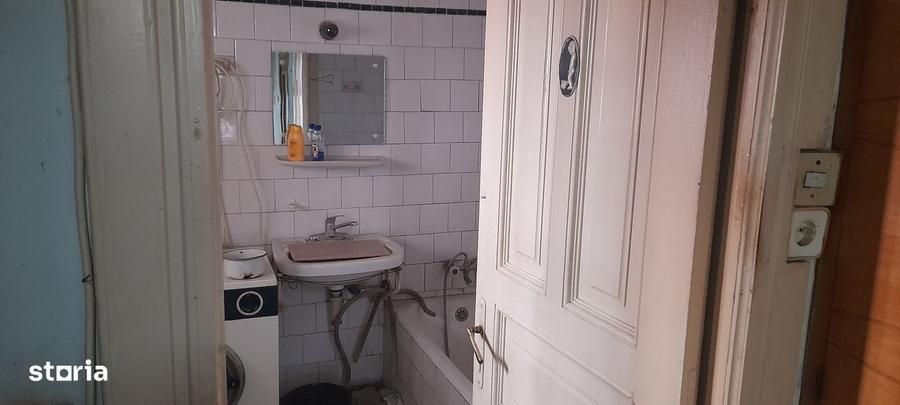 Casă cu 4 camere cu Teren 394 Mp în Central