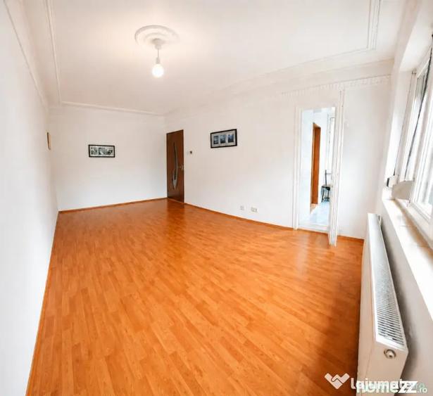 Apartament cu 3 camere decomandat în Micro 21