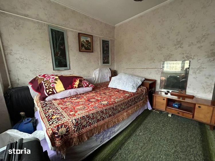 Apartament cu 3 camere în Barieră