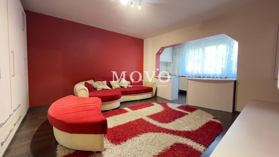 Apartament cu 3 camere decomandat, mobilat în Lunei