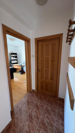 Apartament cu 4 camere decomandat în Obor