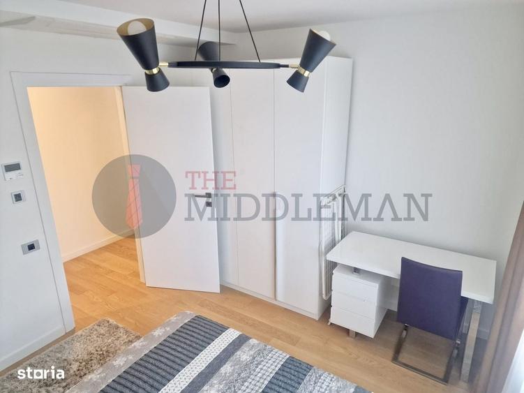 Apartament cu 3 camere semidecomandat în Aviației