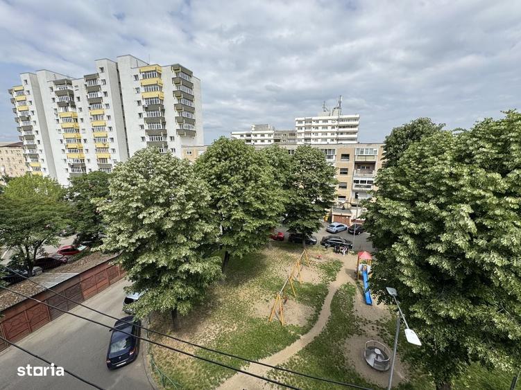 Apartament cu 2 camere în Micro 15