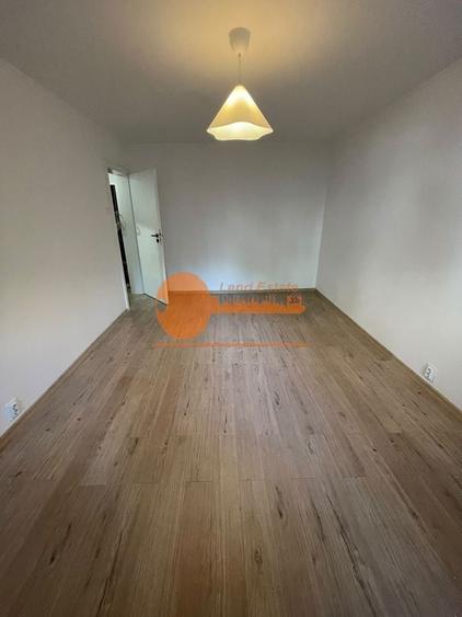 Apartament cu 2 camere decomandat în Apusului