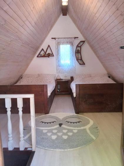 Casă cu 2 camere cu Teren 331 Mp în Lăpuștești