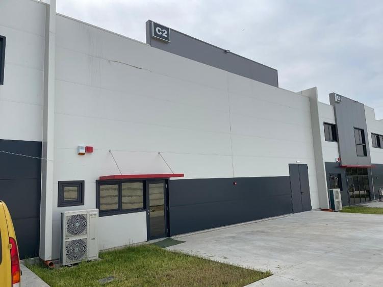 Spațiu industrial, de 265 mp, în Bucov