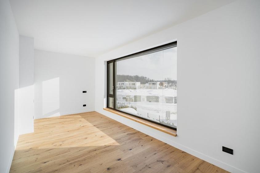 Duplex cu 5 camere cu Canalizare în Tunari