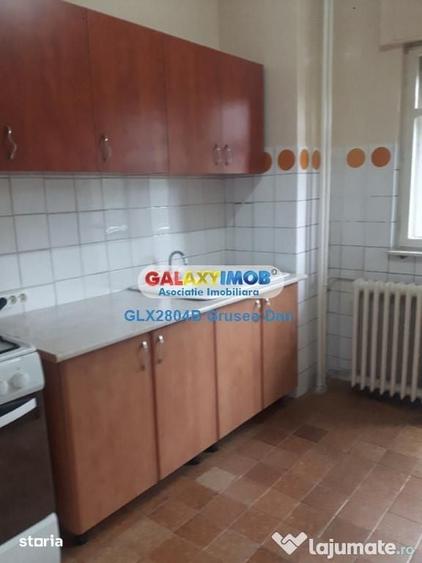 Apartament cu 3 camere în Centrul Civic