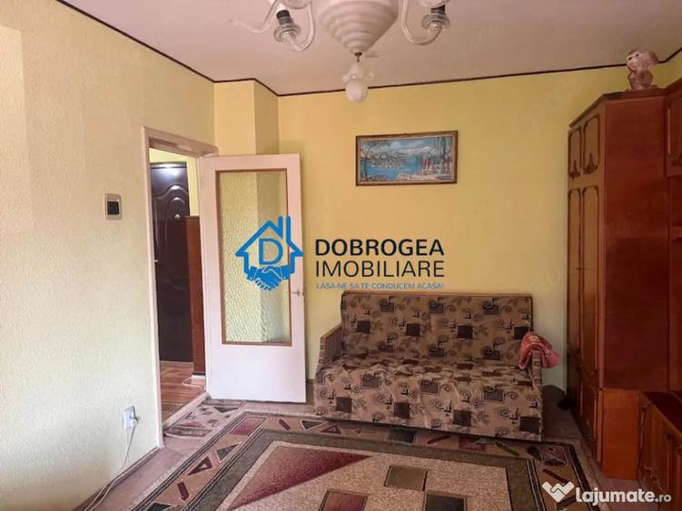 Apartament cu 2 camere decomandat în E3