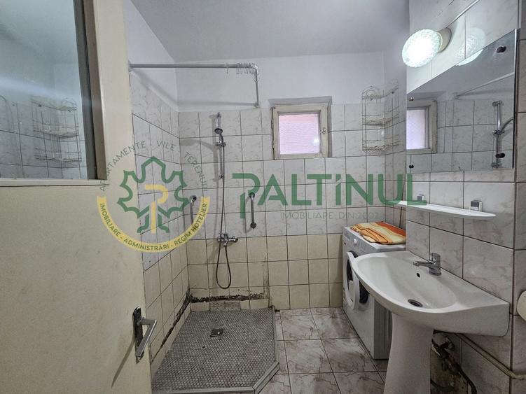 Apartament cu 3 camere decomandat în Mihai Viteazul