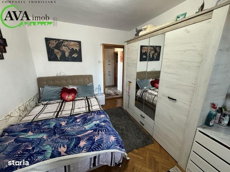Apartament cu 3 camere semidecomandat în Central