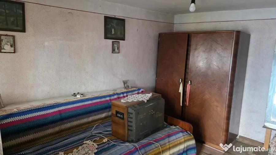 Casă cu 4 camere cu Teren 600 Mp în Central