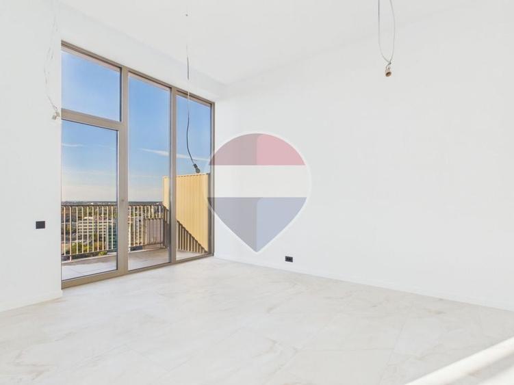 Apartament cu 4 camere decomandat în Pipera