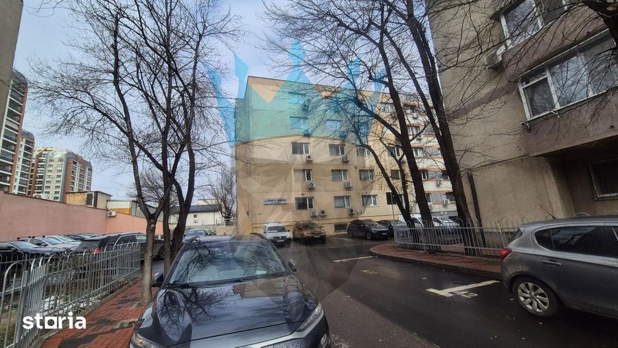Spațiu comercial, de 21 mp, în Decebal