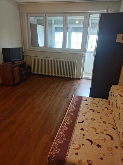 Apartament cu 2 camere decomandat în Eroii Revoluției