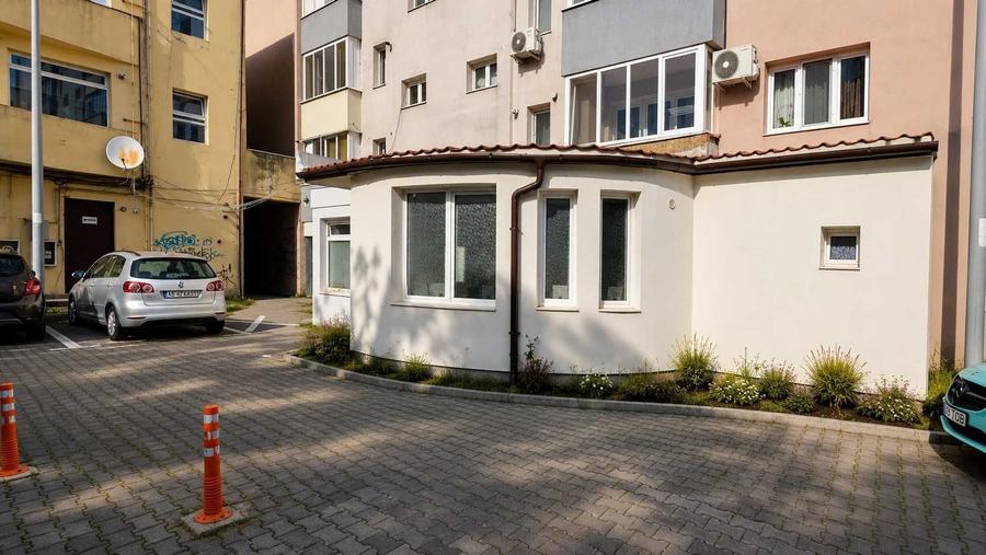 Apartament cu 2 camere decomandat în Ultracentral