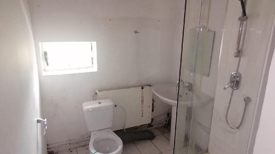 Casă individuală cu 8 camere cu Teren 625 Mp în Snagov