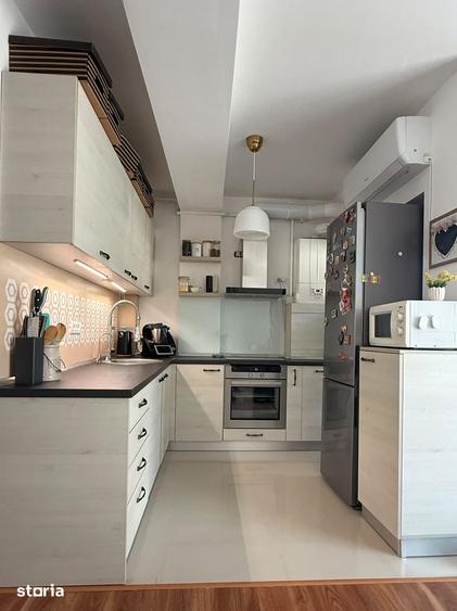 Apartament cu 3 camere decomandat, mobilat în Sud