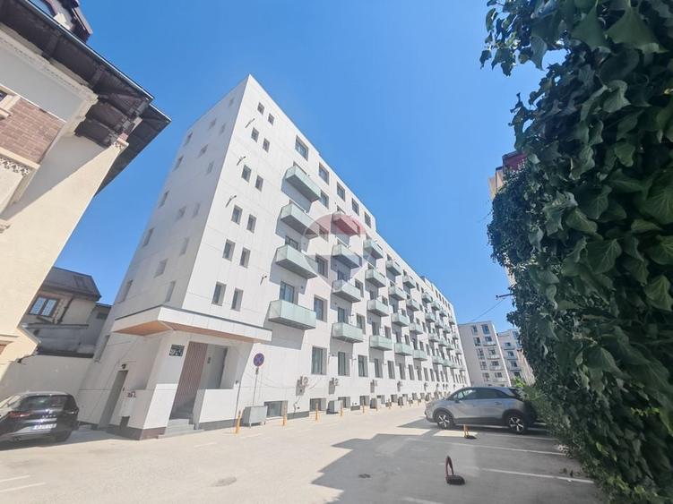 Apartament cu 2 camere semidecomandat, mobilat în Ultracentral