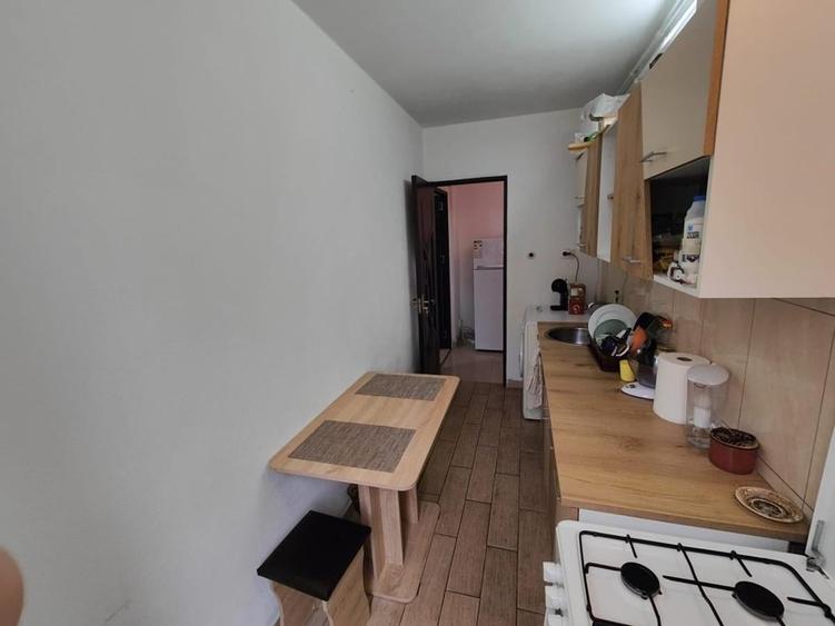 Garsonieră decomandată în Lujerului