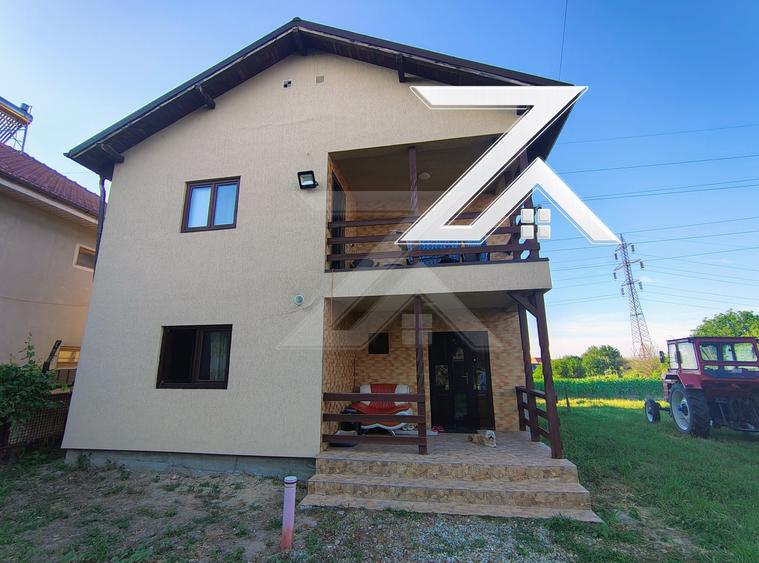 Casă individuală cu 4 camere cu Teren 1299 Mp în Albești