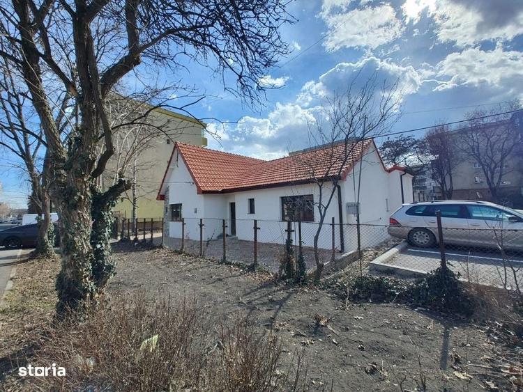 Casă cu 3 camere în Mărăști