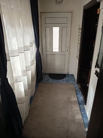 Casă cu 3 camere cu Canalizare în Palas