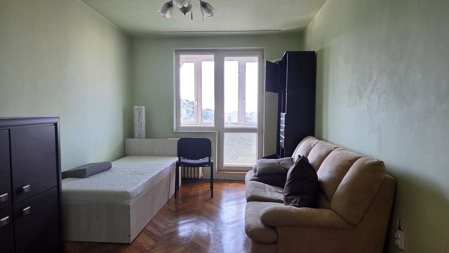 Apartament cu 3 camere decomandat, mobilat în Centrul Civic