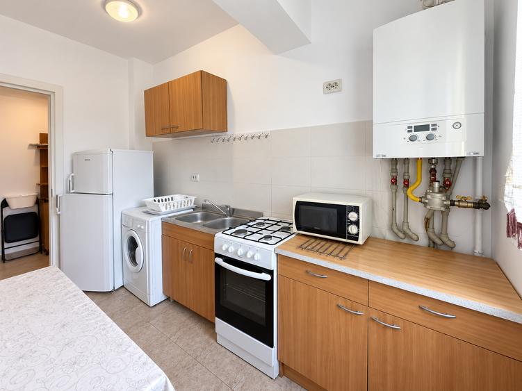Apartament cu 2 camere decomandat în Moșilor