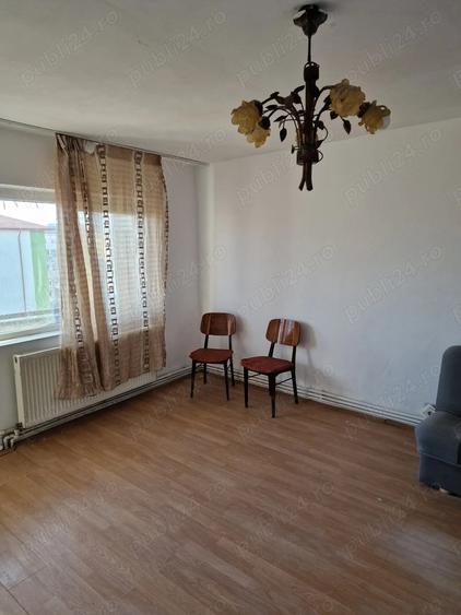 Apartament cu 2 camere semidecomandat în Mircea-Vodă