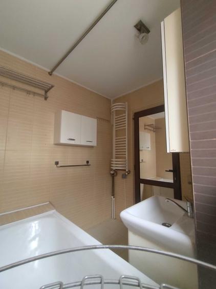 Apartament cu 2 camere decomandat în Eroii Revoluției