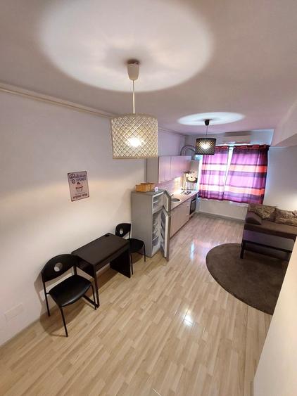 Apartament cu 2 camere decomandat în Decebal