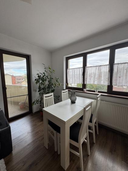 Apartament cu 2 camere semidecomandat, mobilat în Florești