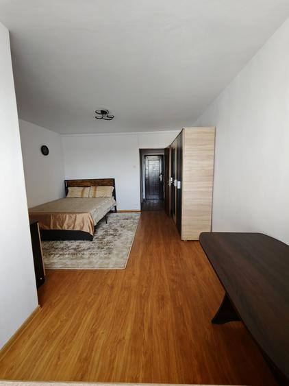 Garsonieră decomandată în Iancului