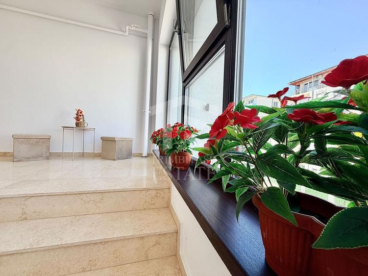 Apartament cu 2 camere decomandat în Central